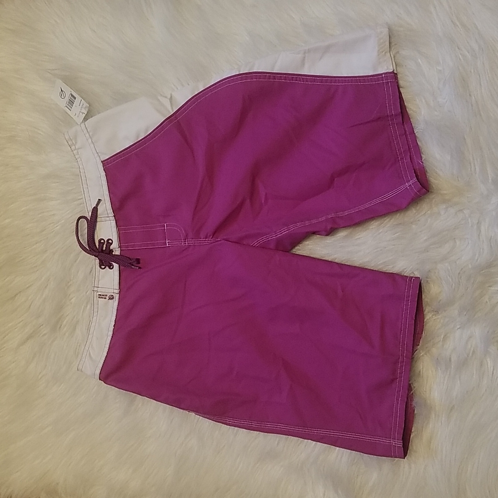 BEACH RAYS SWIM SHORTS